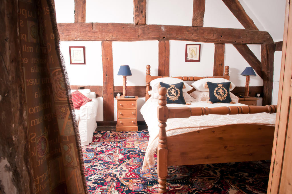 Walford Court Bed & Breakfast Leintwardine Стая снимка