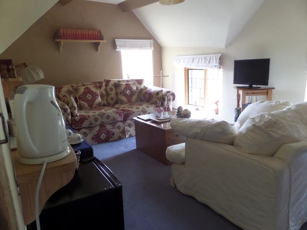 Walford Court Bed & Breakfast Leintwardine Екстериор снимка