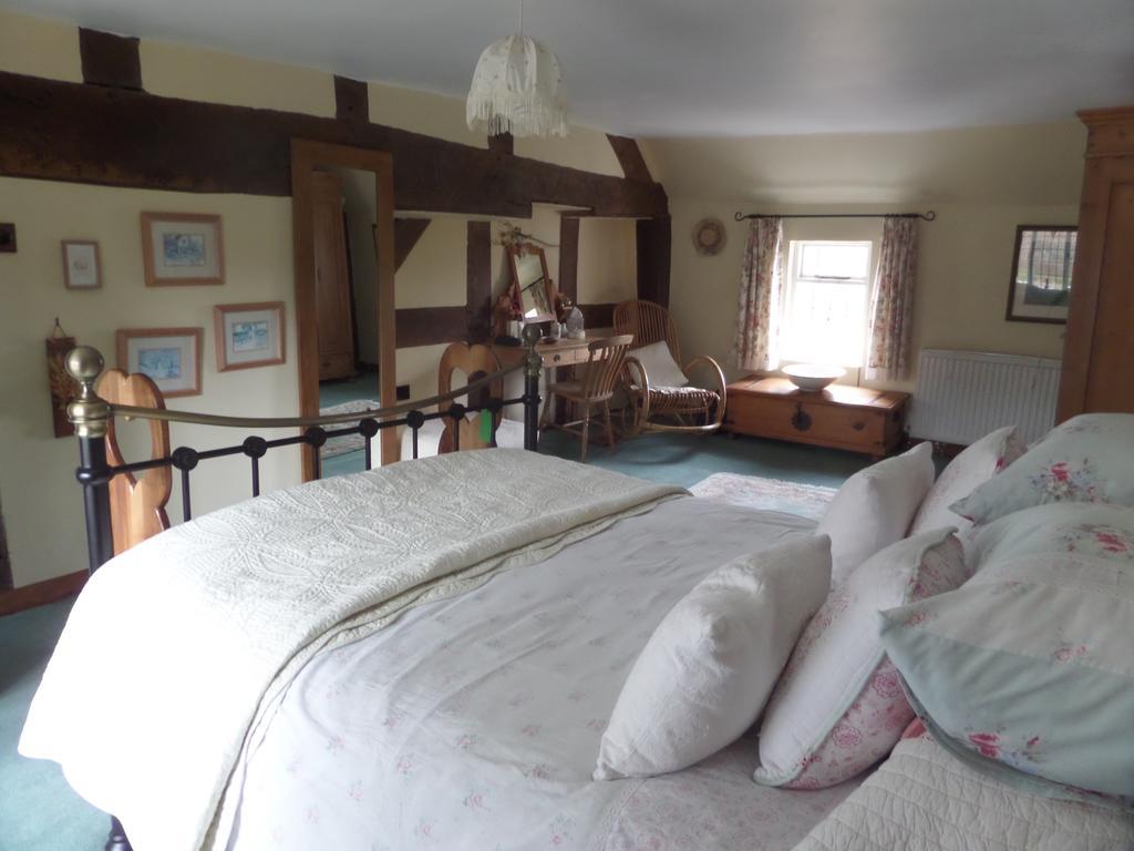 Walford Court Bed & Breakfast Leintwardine Екстериор снимка